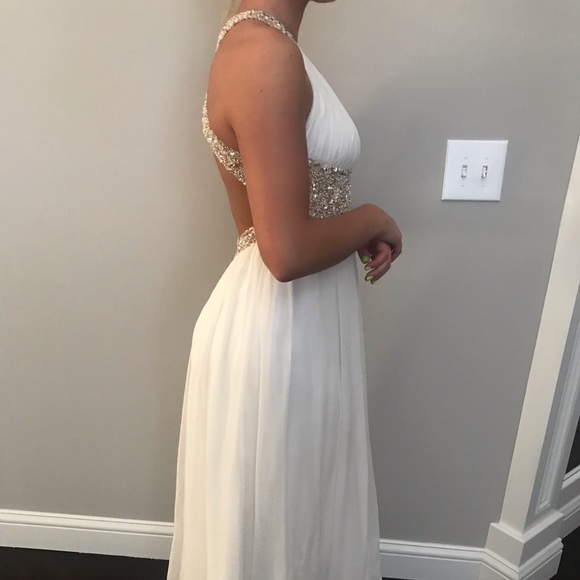 Dress - Picture 3 of 3